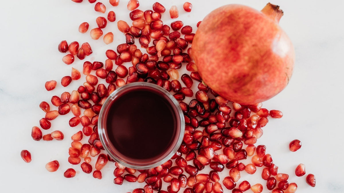 Granatapfel aus Kreta: Mediterraner Genuss im Glas und auf dem Teller - OlivenZauber - Olivenöl neu erleben