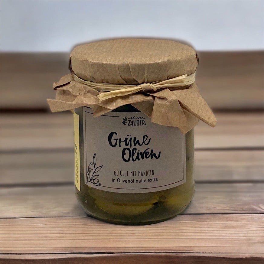 Gefüllte grüne Oliven mit Mandeln eingelegt in Olivenöl nativ extra - OlivenZauber - Olivenöl neu erleben